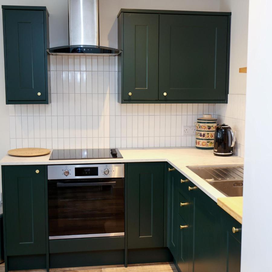 Spacious 1-Bed Apartment With Super King Or Twin In Central Charlbury, Cotswolds Extérieur photo